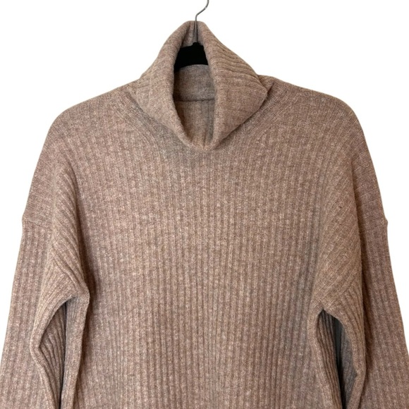 Oak + Fort Heathered Pine Ribbed Turtleneck Sweater- Size XS - Picture 4 of 10